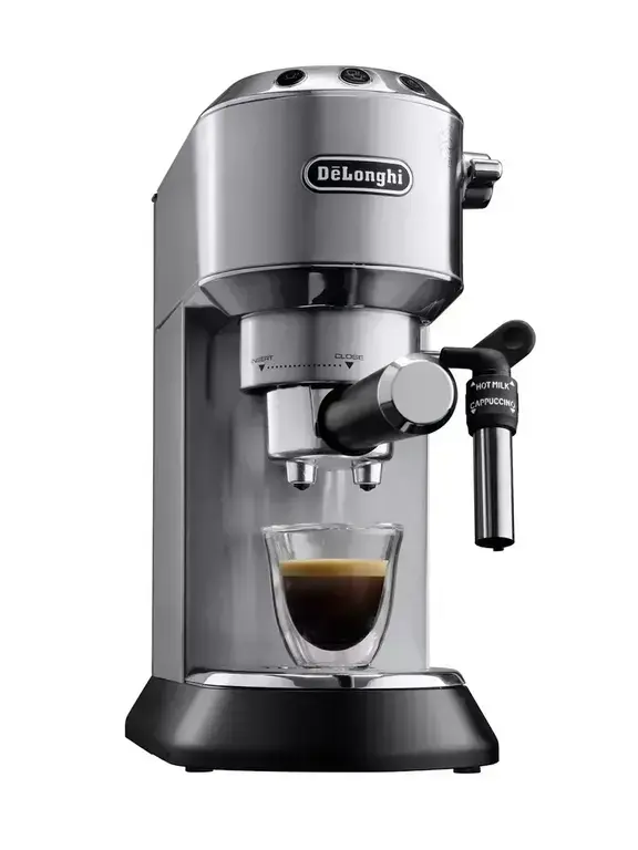 Рожковая кофеварка Delonghi EC685.M